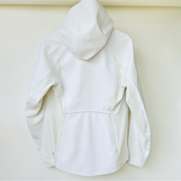 Sold- Lululemon Cross Chill jacket in white (1st release) - Picture 4 of 16
